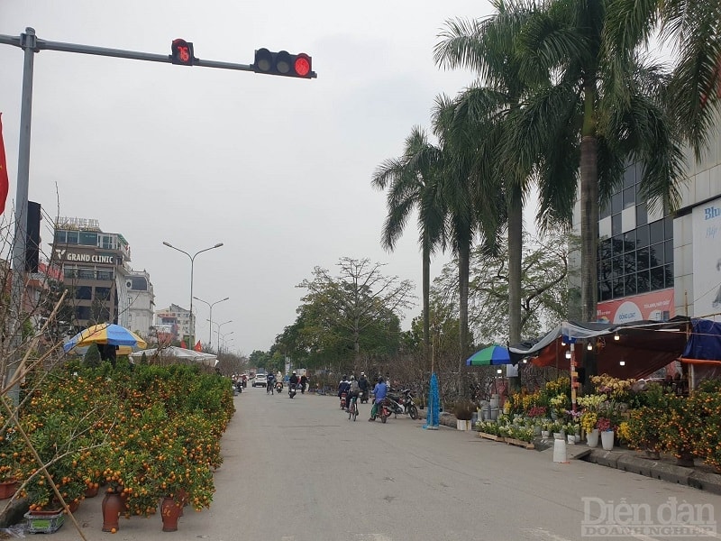 Ngay tuyến phố trung tâm đường Lê Hồng Phong, khách vắng tanh