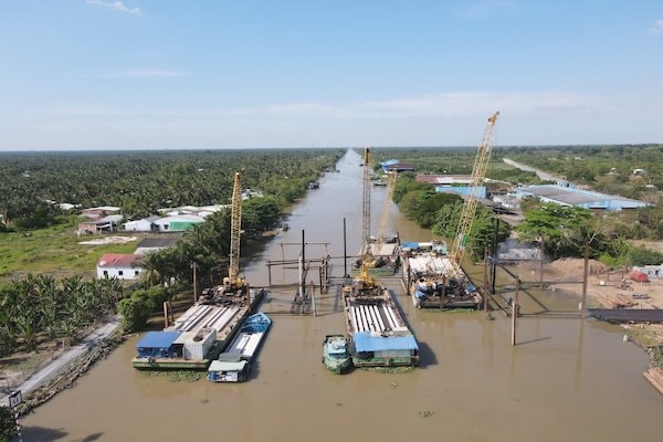 Nhiều dự án thủy lợi tại các tỉnh ĐBSCL đang được đầu tư không chỉ góp phần làm tăng tỷ lệ giải ngân vốn đầu tư công, mà còn đóng góp quan trọng cho việc tăng giá trị ngành nông nghiệp.