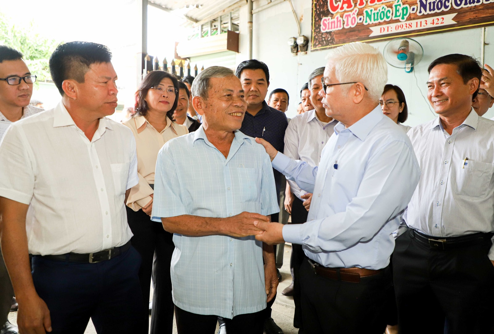 Lãnh đạo tỉnh thăm hỏi các hộ dân bị giải tỏa trắng trong dự án đường vành đai 3