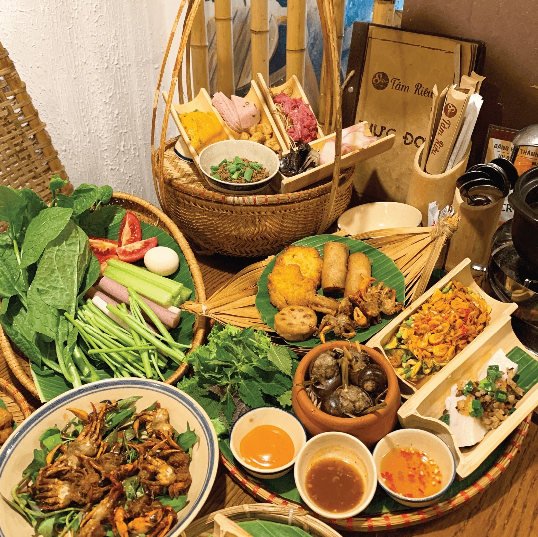 Thưởng thức món ngon 3 miền ở TP.HCM