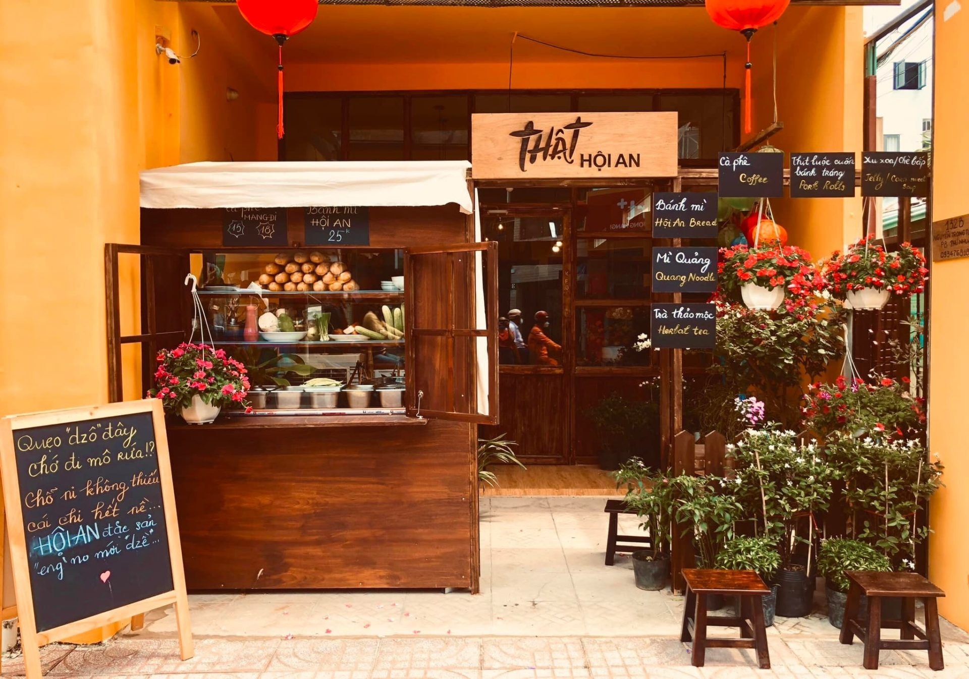 Thưởng thức món ngon 3 miền ở TP.HCM