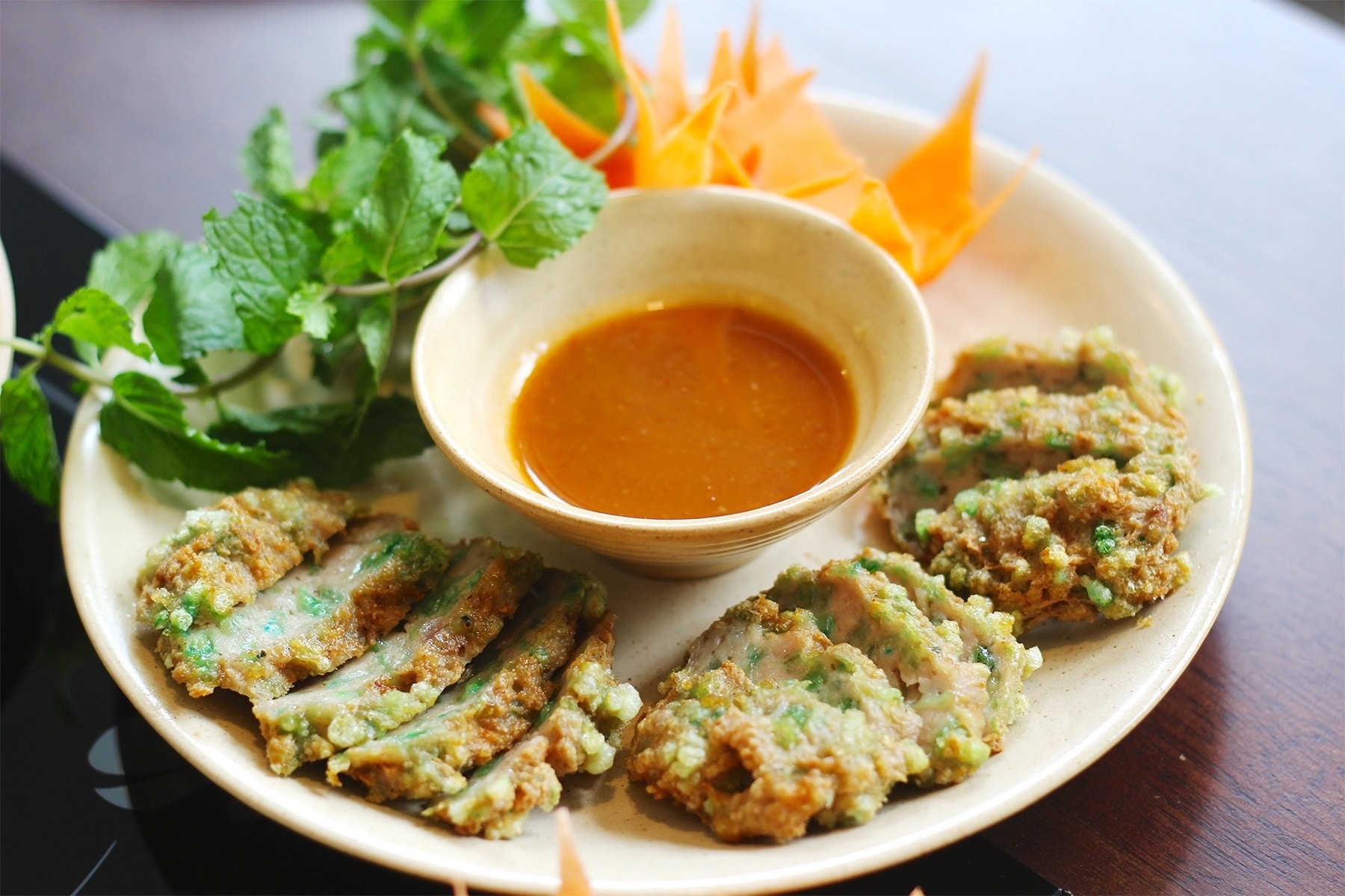 Thưởng thức món ngon 3 miền ở TP.HCM