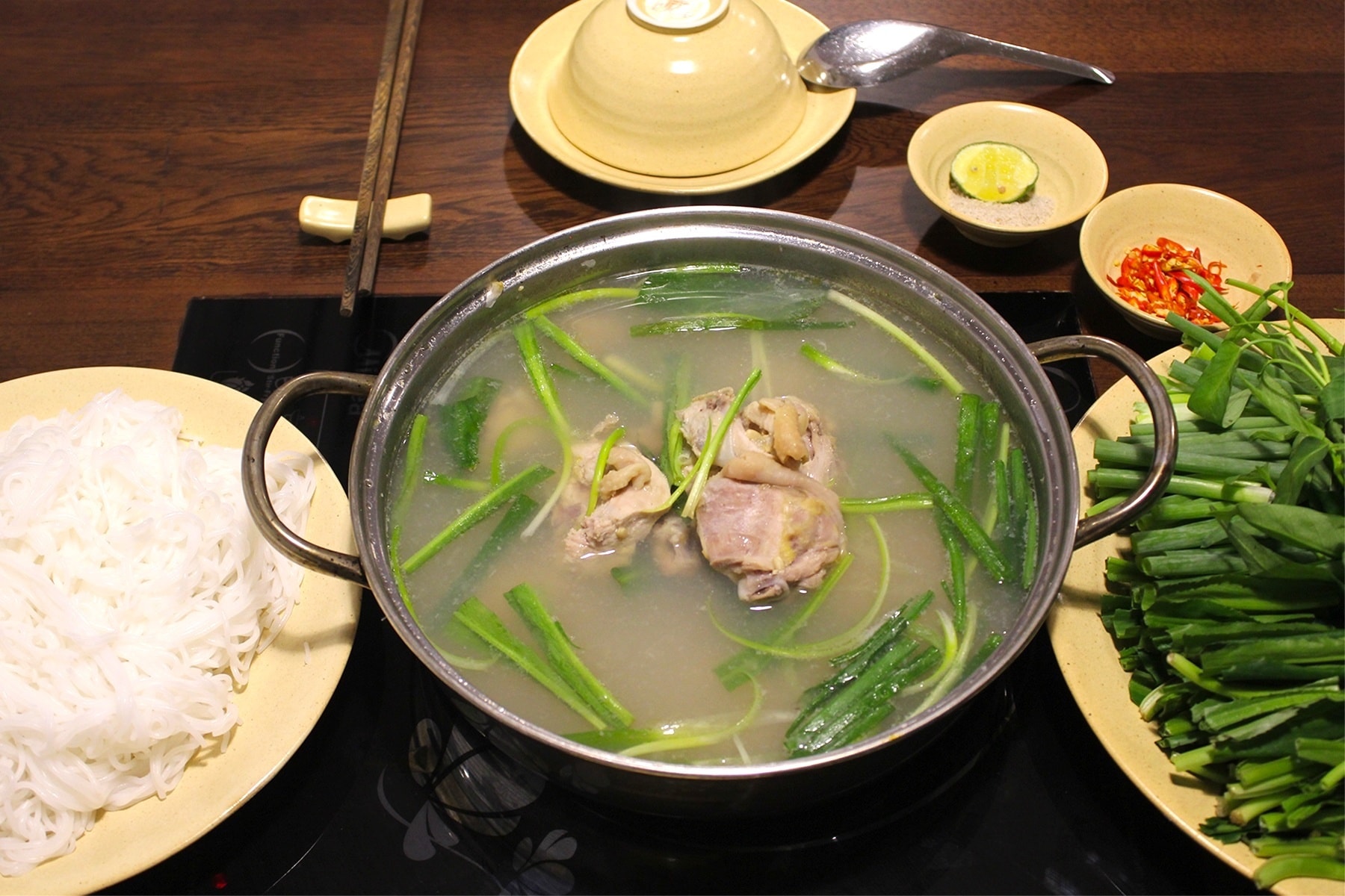 Thưởng thức món ngon 3 miền ở TP.HCM