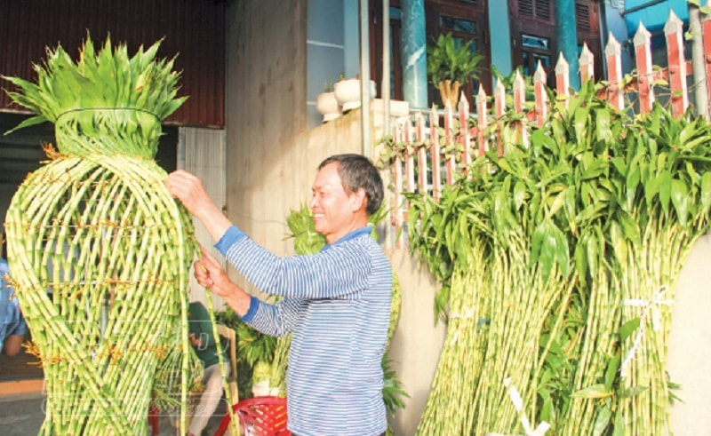 Nghề trồng và làm tháp phát lộc ở thôn Đình Phùng, xã Minh Tân đã có hơn 15 năm với trên 90% hộ dân tham gia (ảnh báo Thái Bình)