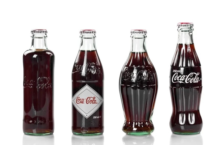 Yêu cầu của Coca-Cola đối với những đơn vị thiết kế là tạo ra một mẫu chai khác biệt