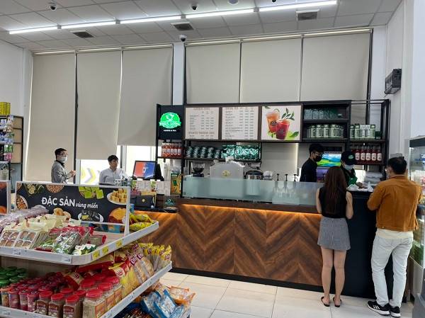 Mô hình kiosk tích hợp trong chuỗi siêu thị WinMart của Phúc Long.