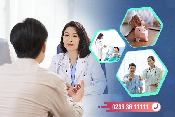 Bác sĩ đang thực hiện khám, điều trị tận tình cho bệnh nhân