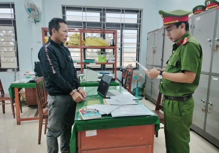 Trương Đình Nhạt bị bắt khẩn cấp, tạm giữ hình sự sau khi đánh shipper Đạt gãy hai tay - Ảnh: Công an cung cấp