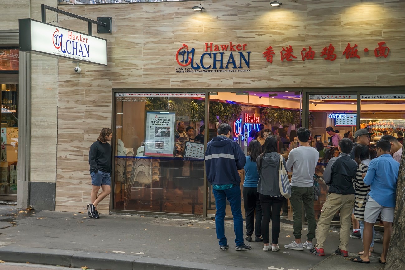 Du khách xếp hàng tại nhà hàng Hawker Chan nhượng quyền ở Melbourne, Úc