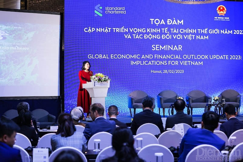 Chuyên gia đánh giá nền kinh tế toàn cầu vẫn có khả năng tăng trưởng chậm lại trong năm 2023 và đối mặt với một số rủi ro.