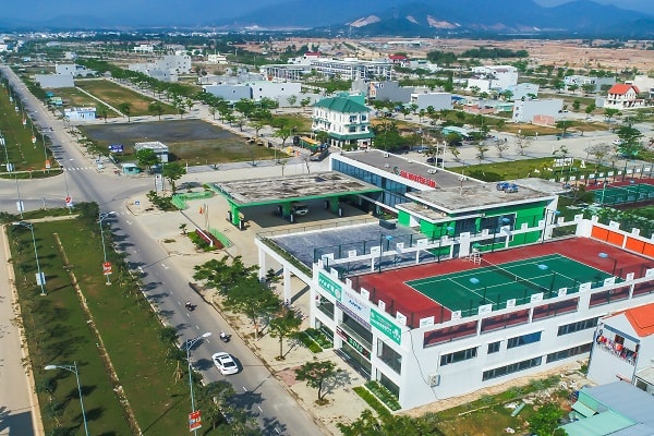 Nguyên nhân dẫn đến thời gian chậm nộp thuế của dự án khu đô thị Golden Hills City là do việc thực hiện nghĩa vụ tài chính của dự án Khu đô thị Golden Hills City được chia ra làm nhiều giai đoạn 