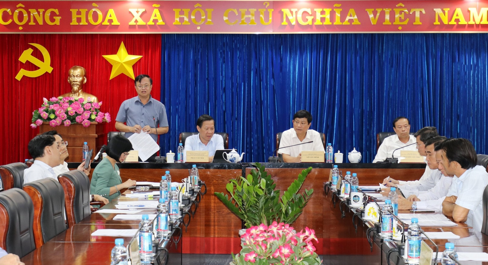 Ông Cao Tiến Dũng phát biểu tại buổi làm việc