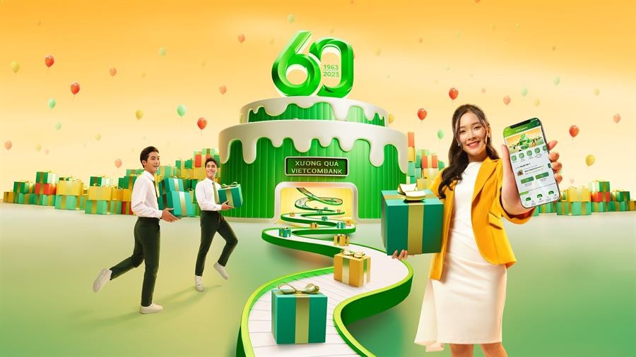 Sinh nhật 60 năm, Ngân hàng TMCP Ngoại Thương Việt Nam (Vietcombank) triển khai chương trình khuyến mại với hơn 160.000 quà tặng, tổng giá trị gần 23 tỷ đồng.