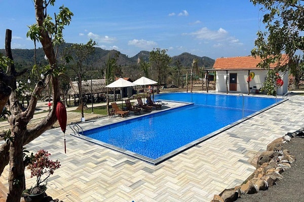 Hồ bơi giải trí được đưa vào sử dụng có thu phí.