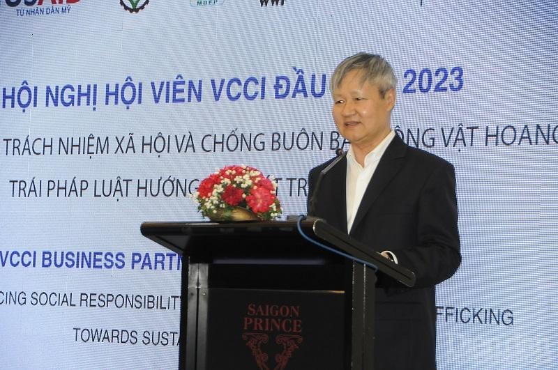 ông Võ Tân Thành – Phó chủ tịch Liên đoàn Thương mại và Công nghiệp Việt Nam (VCCI) phát biểu tại Hội nghị - Ảnh: Đình Đại.