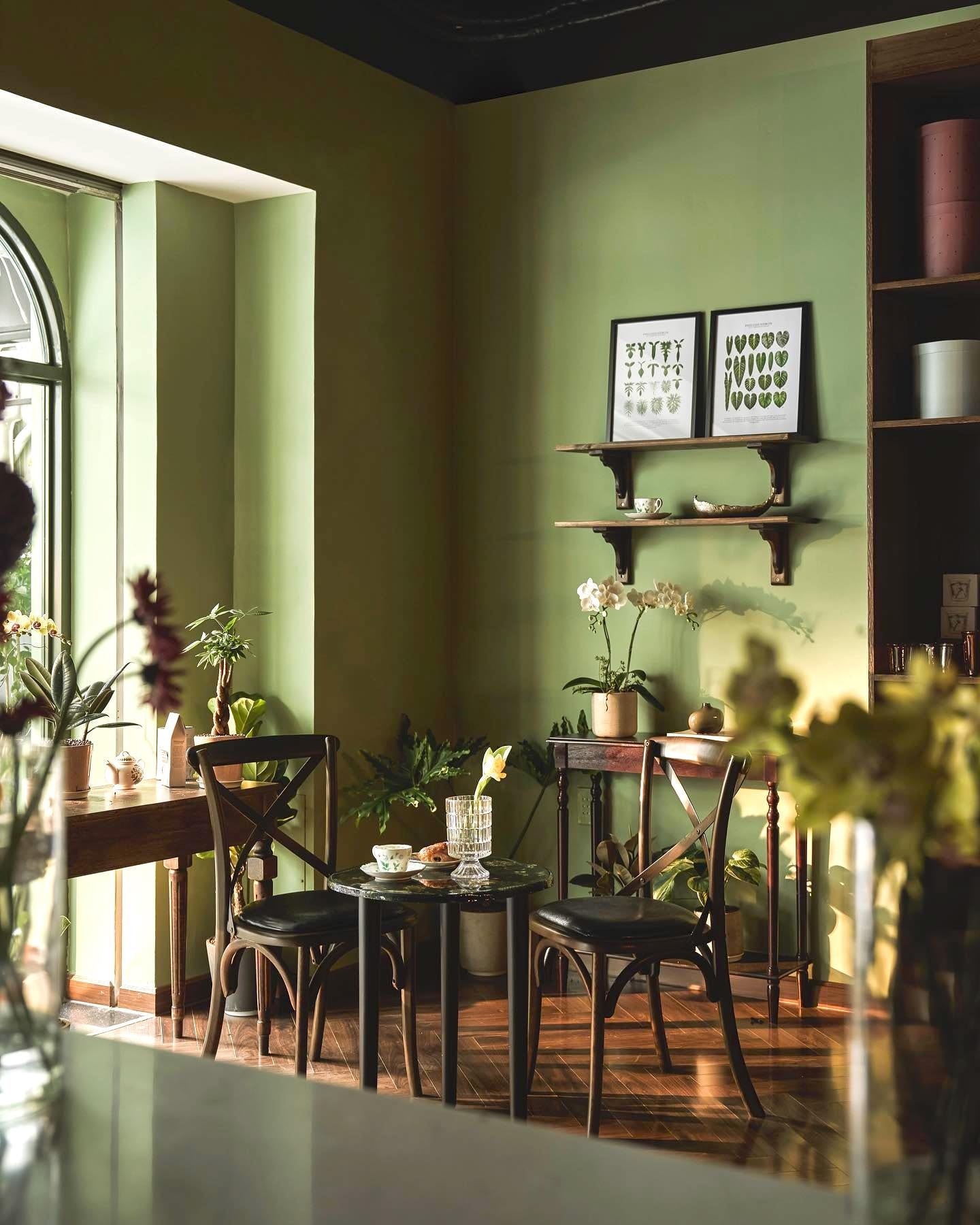 Cà phê sáng, trà chiều, tiệc đêm cho lễ 8/3