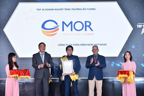 MOR SOFTWARE JSC đạt danh hiệu TOP 10 Doanh nghiệp tăng trưởng ấn tượng năm 2021