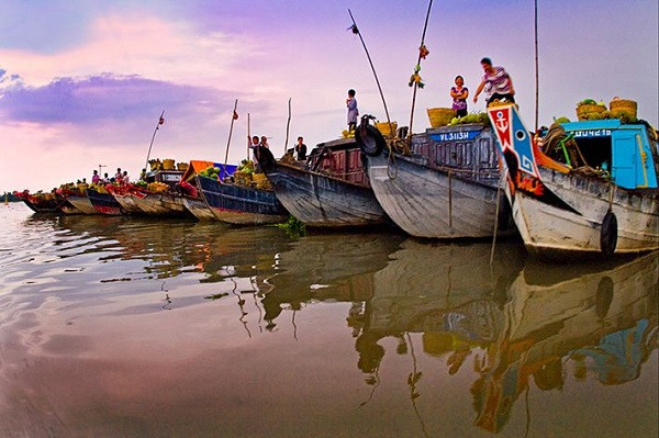 Chợ nổi Cái Bè đã có từ hàng trăm năm nay với nét sinh hoạt văn hóa đặc trưng của người Miền Tây