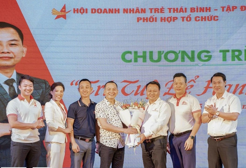 Công ty Cổ phần CEO Thái Bình Holding tập hợp các chuyên gia kinh tế, nhà đầu tư lớn và giàu kinh nghiệm trong lĩnh vực khởi nghiệp (ảnh báo Thái Bình)