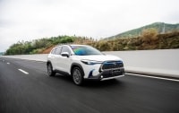 Khách mua Toyota Corolla Cross nhận ưu đãi hấp dẫn trong tháng 3/2023