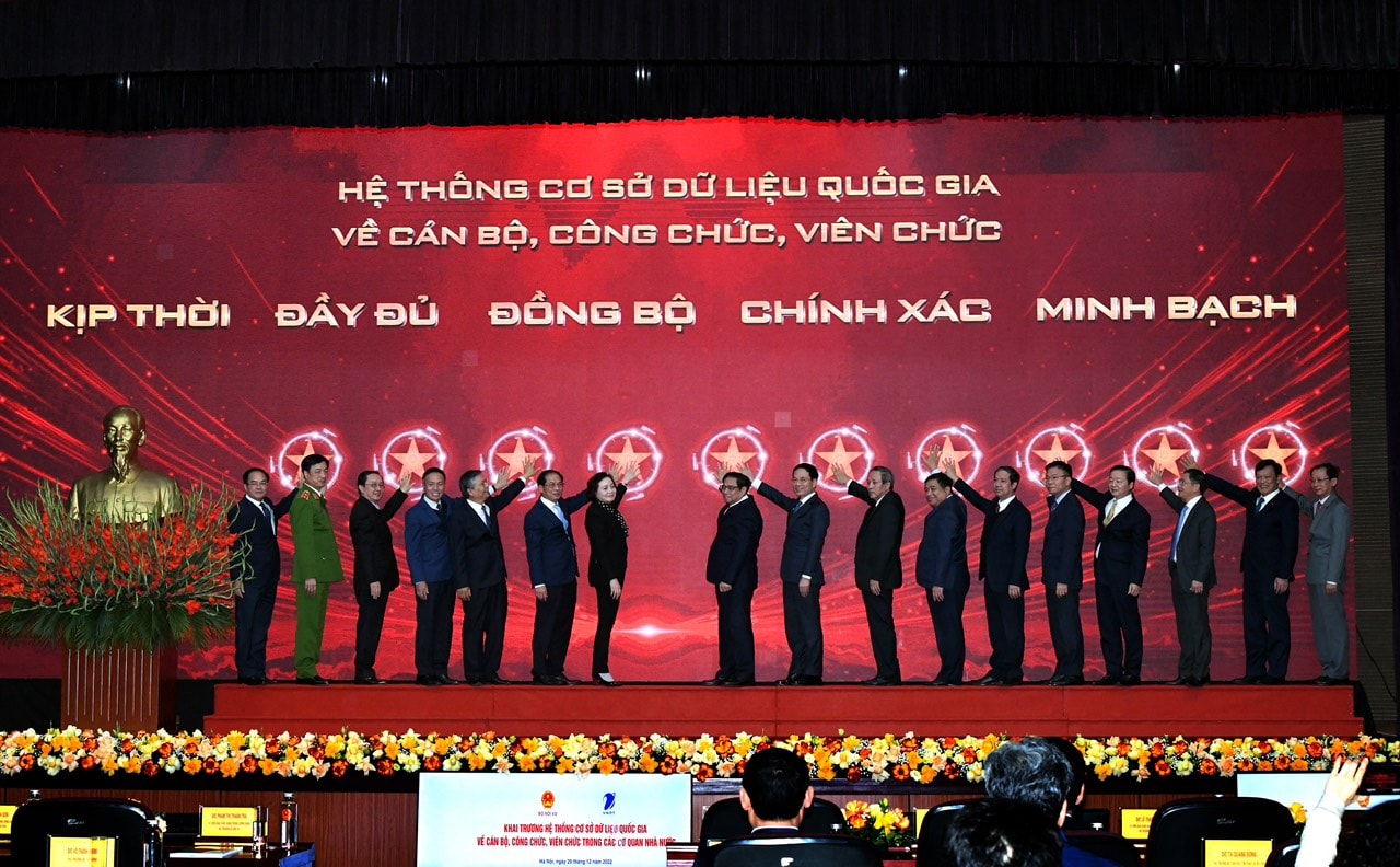 Hệ thống CSDLQG về CBCCVC do VNPT triển khai đã hoàn thành kết nối tới 36 Bộ, ngành, địa phương.