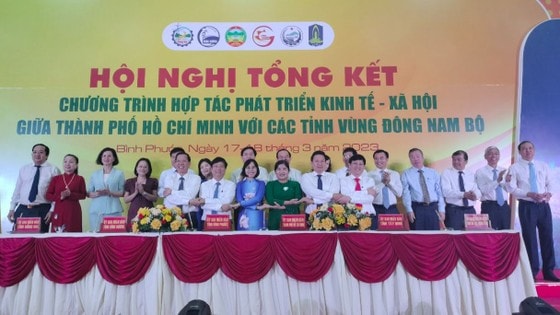 Đông Nam Bộ ký kết thỏa thuận hợp tác phát triển kinh tế - xã hội năm 2023.