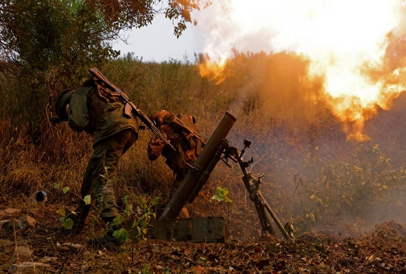 Dân quân Donetsk tấn công vị trí của quân đội Ukraine tại Avdiivka hồi tháng 9/2022. Ảnh: Reuters.