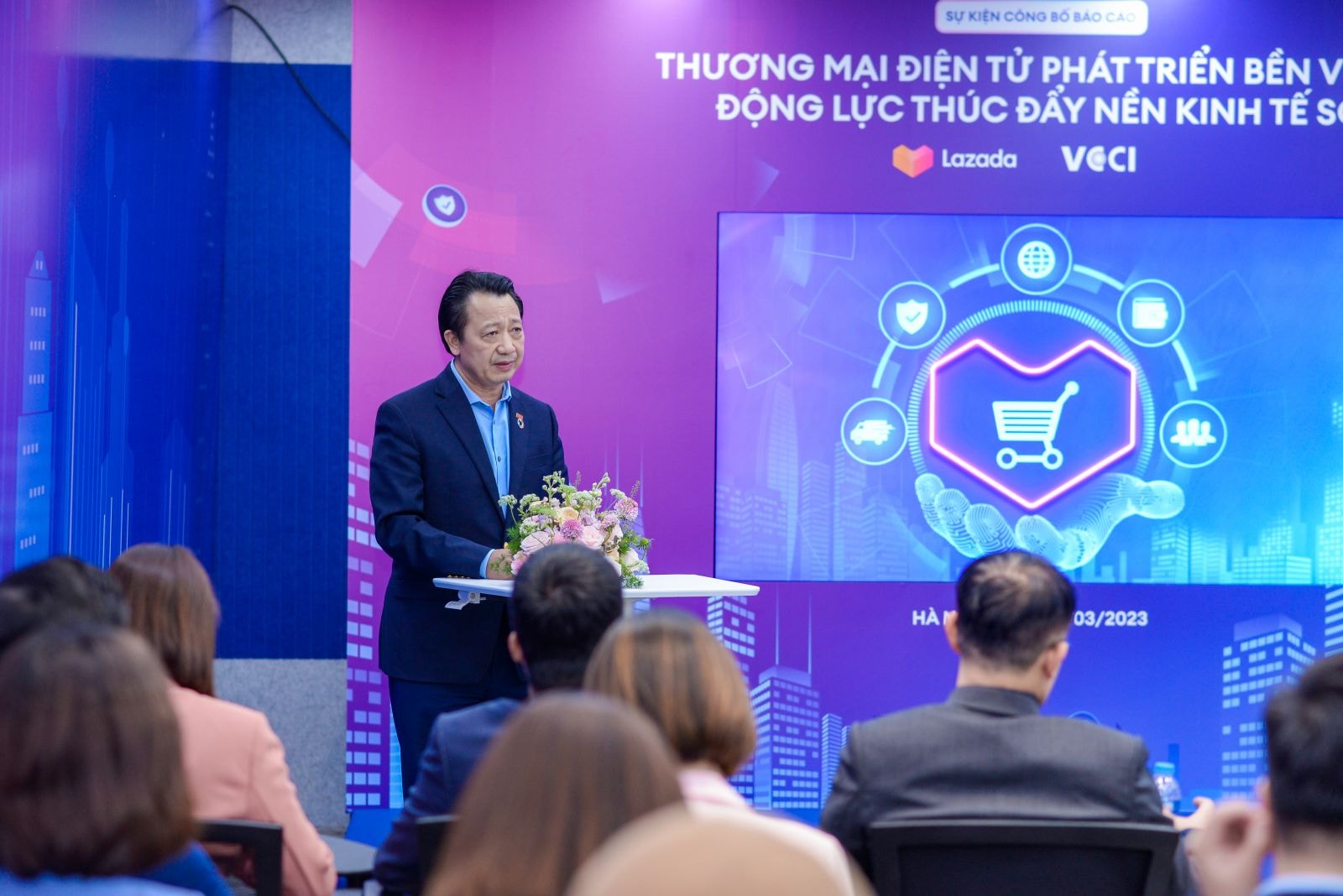 Ông Nguyễn Quang Vinh – Phó Chủ tịch VCCI, Chủ tịch Hội đồng doanh nghiệp vì sự phát triển bền vững Việt Nam phát biểu tại Lễ công bố. 