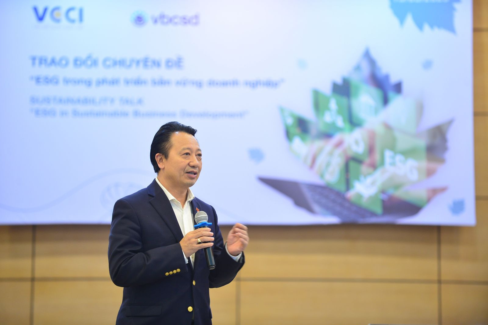 Ông Nguyễn Quang Vinh chia sẻ VBCSD sẽ tích cực thúc đẩy các hoạt động trao đổi chuyên đề “Sustainability Talk” trong năm 2023.