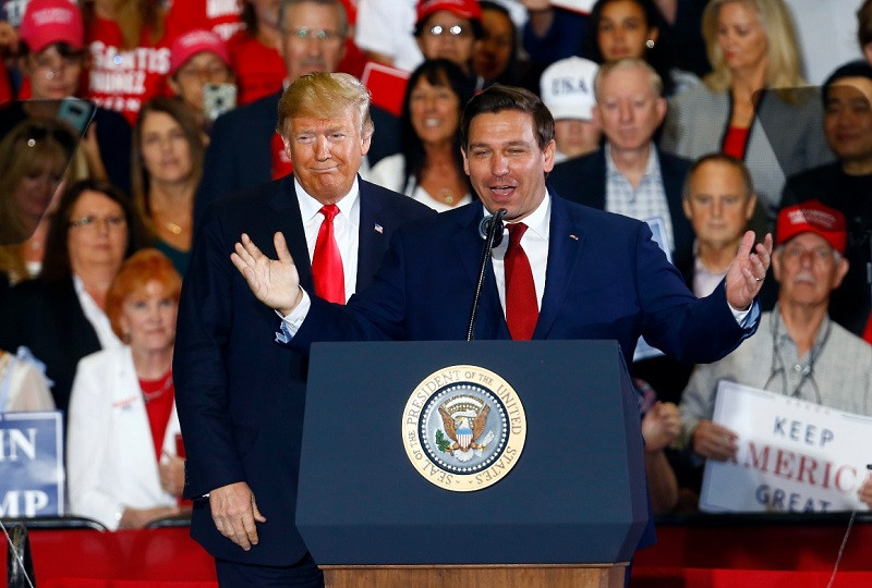 Cựu Tổng thống Donald Trumo và Thống đốc Florida DeSantis