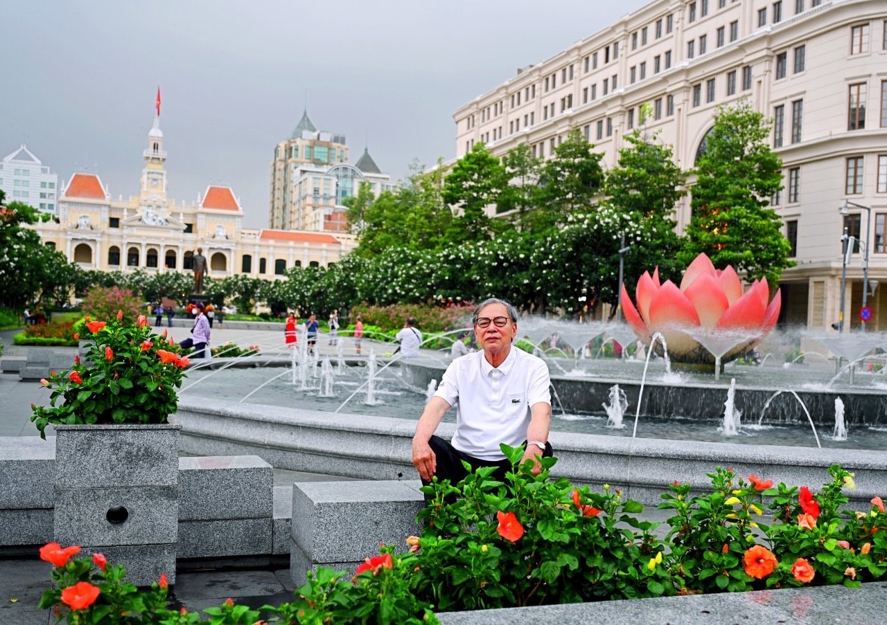 TPHCM đang khẩn trương xây dựng mô hình chính quyền đô thị có nhiều nội dung thực hiện trong đó có đề cao vai trò, trách nhiệm cá nhân của người quản lý, điều hành, ứng dụng trí tuệ nhân tạo, công nghệ thông minh để quản lý xă hội, nguồn lực, con người có hiệu quả cao, song song với việc định hướng phát triển đô thị theo hướng đa vệ tinh, đa vành đai.