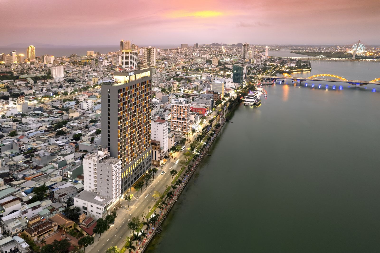 Khách sạn Wink Đà Nẵng Riverside