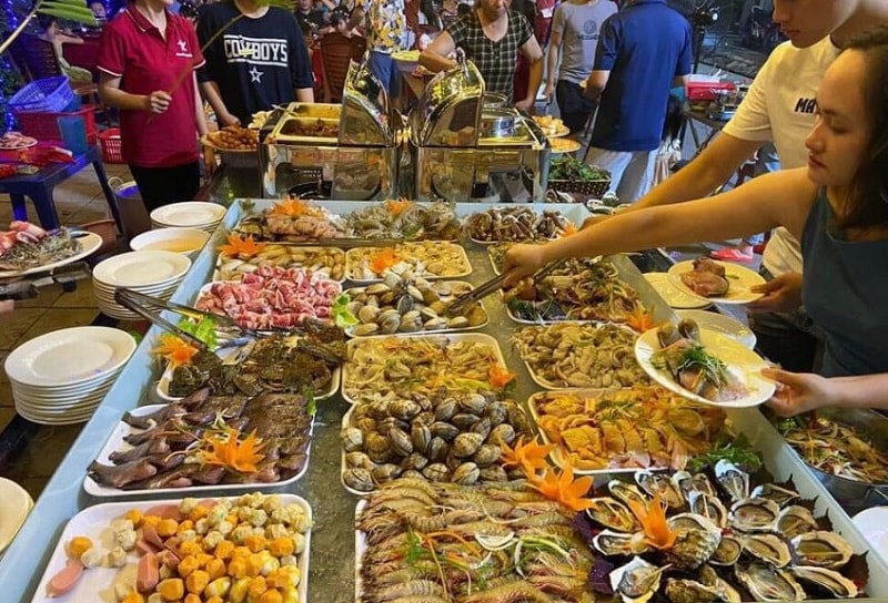 Là một trong những ngư trường lớn nhất cả nước, đảo Cô Tô với nguồn thuỷ hải sản dồi dào, đa dạng về chủng loại, trong đó có nhiều loài quý hiếm, có giá trị kinh tế cao