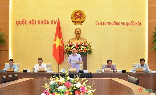 Một phiên họp của Ủy ban Thường vụ Quốc hội. Ảnh: QH