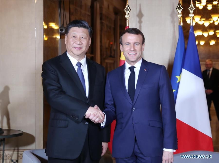 Chủ tịch Trung Quốc Tập Cận Bình (trái) gặp Tổng thống Pháp Emmanuel Macron tại thành phố Nice, miền Nam nước Pháp, ngày 24/3/2019