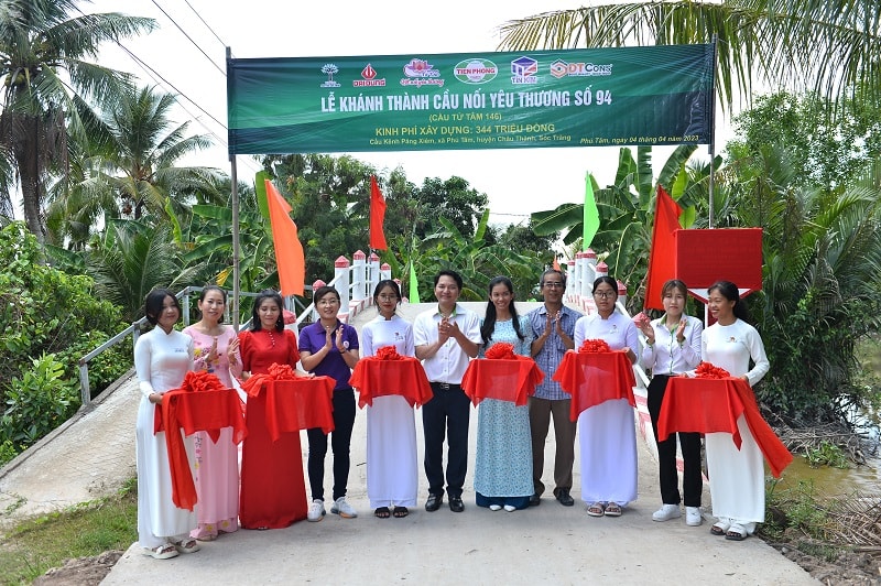 Khánh thành cầu nối yêu thương 94