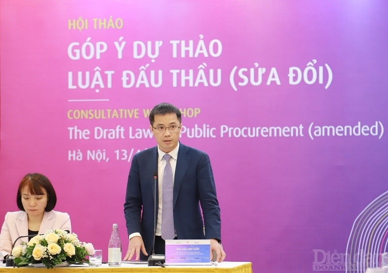 ông Đậu Anh Tuấn - Phó Tổng thư ký, kiêm Trưởng ban Pháp chế của VCCI thông tin tại Hội thảo