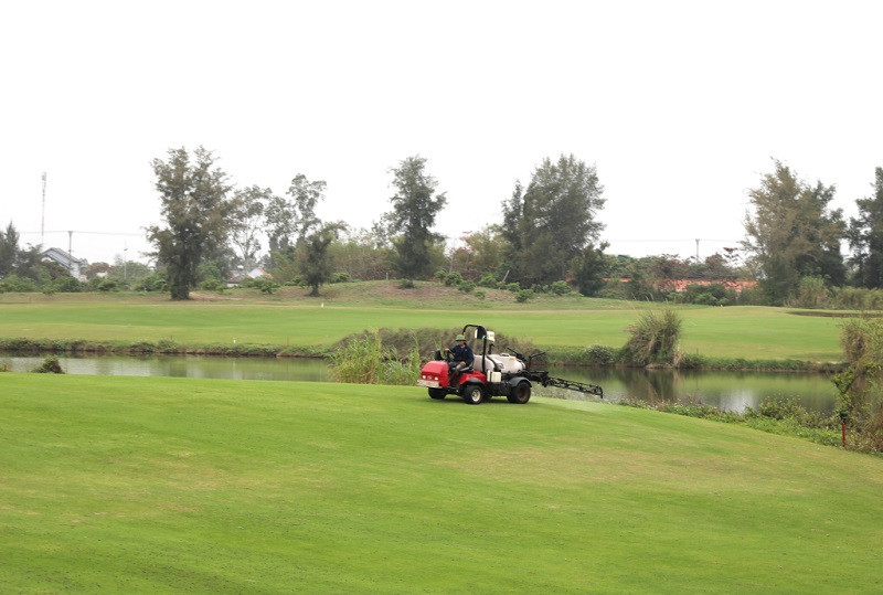 Sân golf Vĩnh Thựcp/- TP Móng Cái (Ảnh: Báo Quảng Ninh)