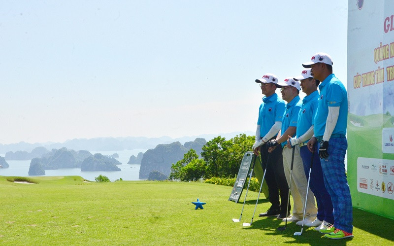 Giải Golf Quảng Ninh 2021- Cúp Truyền hình Quảng Ninh lần thứ III được tổ chức ở sân golf đẹp, đẳng cấp, với công tác tổ chức chu đáo