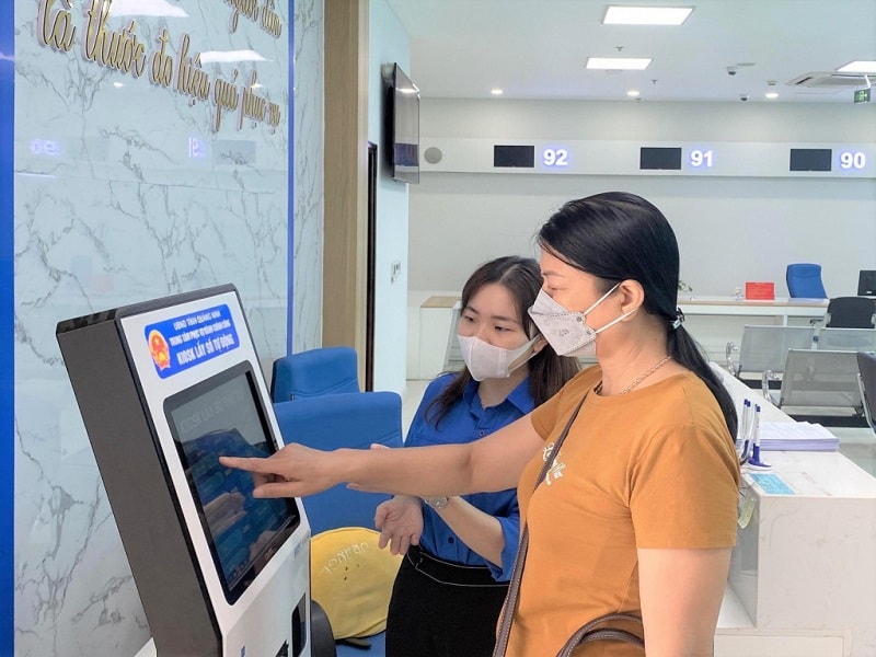 Lấy chuyển đổi số gắn với cải cách hành chính, cải thiện môi trường đầu tư kinh doanh, Quảng Ninh dần đáp ứng đòi hỏi ngày càng cao của người dân, doanh nghiệp.