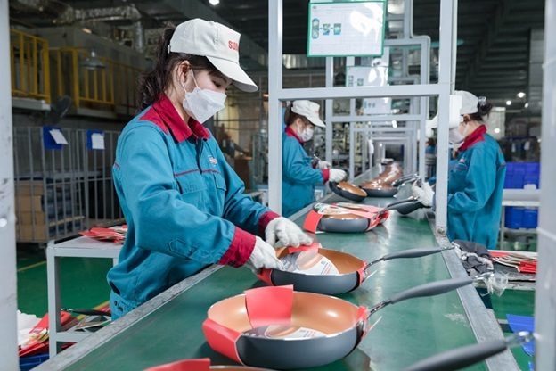 Sunhouse lên Amazon: Bước ra ngoài mới biết Sunhouse trong nước là Vua Chảo, bên ngoài được xếp là ‘lính’ hay là ‘quan’?