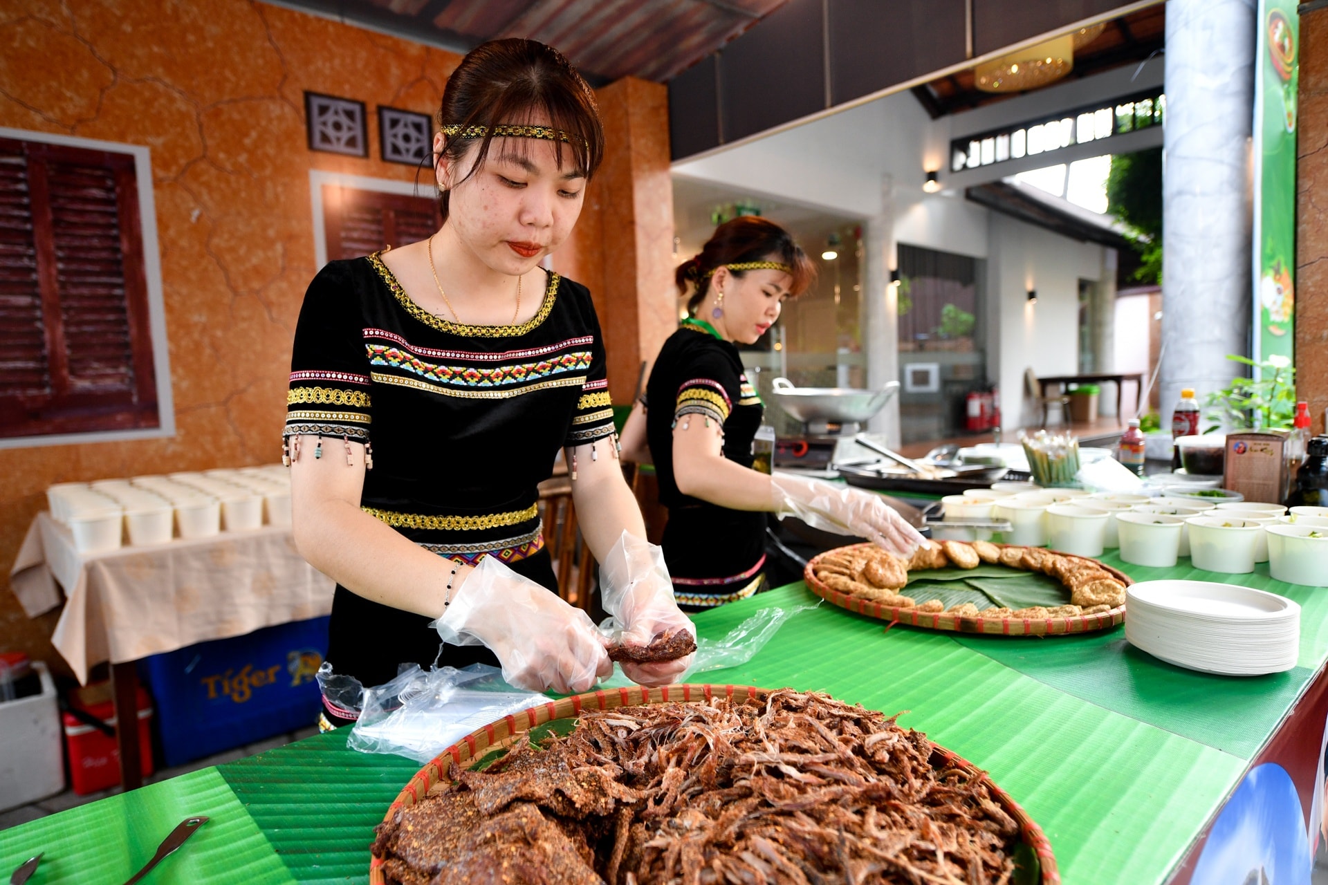 Hàng trăm người tham gia Lễ hội ẩm thực ở TP.HCM ngày khai mạc