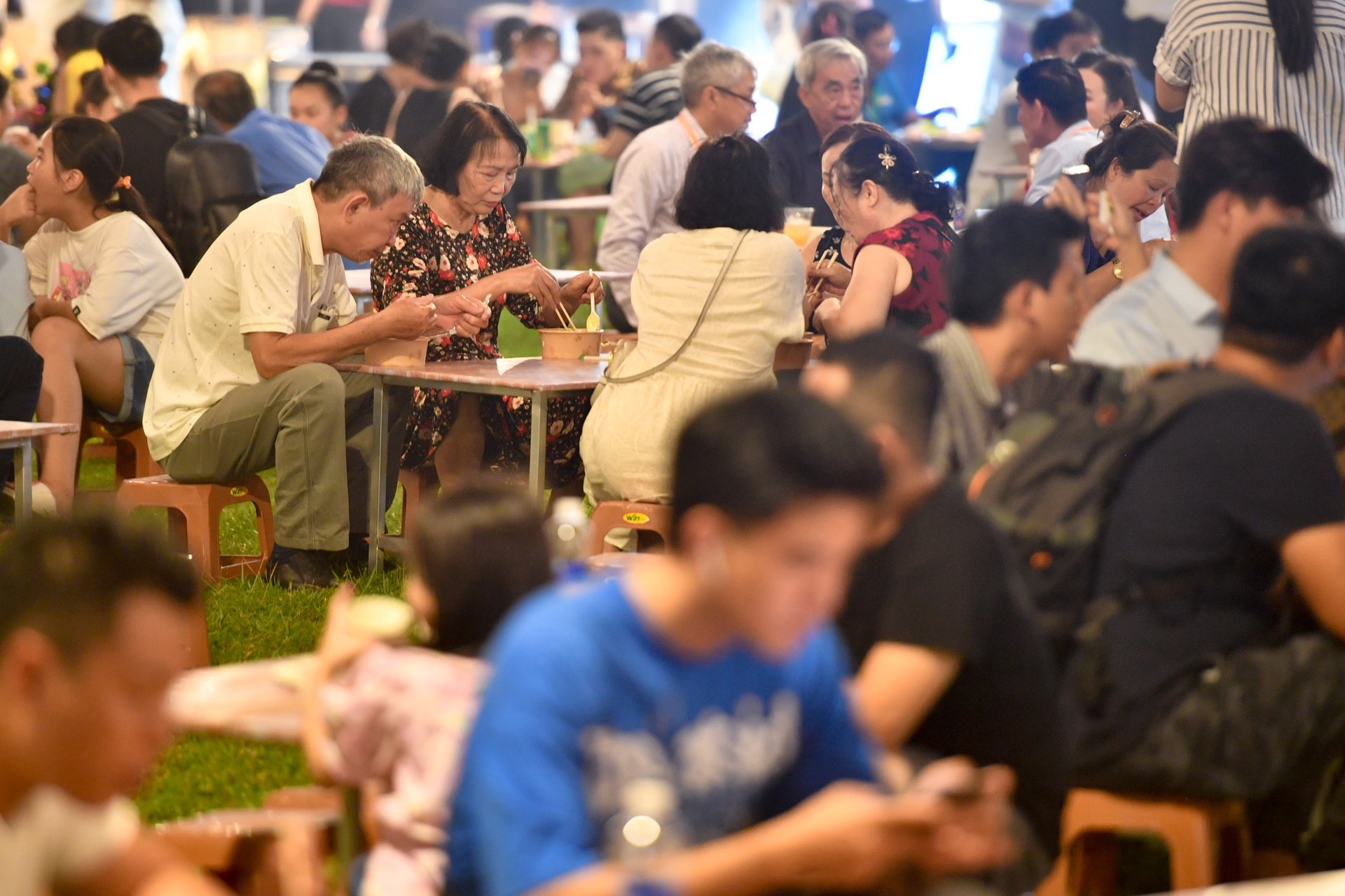 Hàng trăm người tham gia Lễ hội ẩm thực ở TP.HCM ngày khai mạc