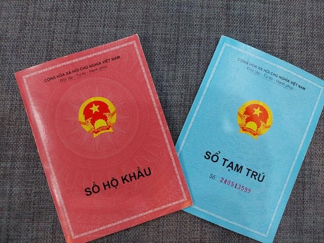 Khẩn trương rà soát, sửa đổi văn bản có quy định yêu cầu nộp, xuất trình Sổ hộ khẩu, Sổ tạm trú giấy.