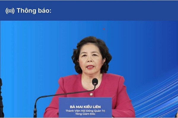 Bà Mai Kiều Liên – Tổng giám đốc, Thành viên HĐQT Vinamilk trả lời các câu hỏi của cổ đông ở phiên thảo luận.