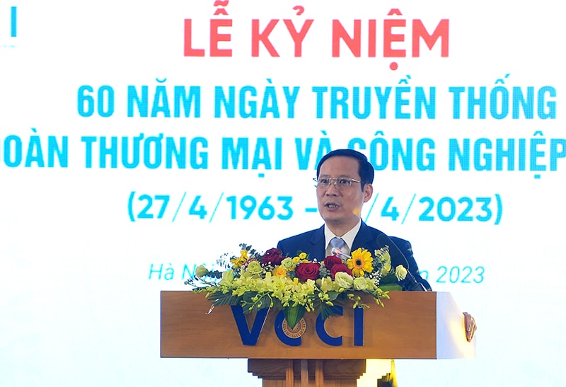 Liên đoàn Thương mại và Công nghiệp Việt Nam (VCCI) cùng cộng đồng doanh nghiệp cả nước hân hoan chào đón và tổ chức kỷ niệm 60 năm Ngày truyền thống VCCI