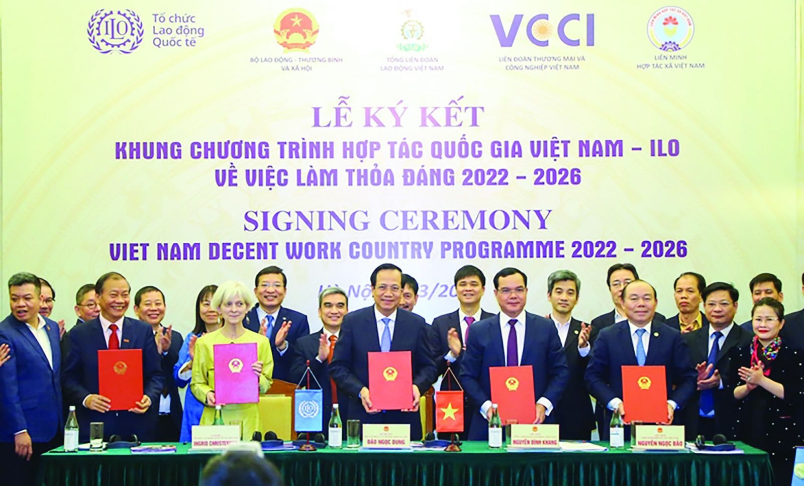  Ký kết “Chương trình hợp tác quốc gia Việt Nam - ILO về việc làm thỏa đáng giai đoạn 2022 - 2026”.