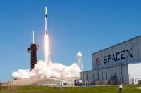 Tên lửa SpaceX hé lộ 