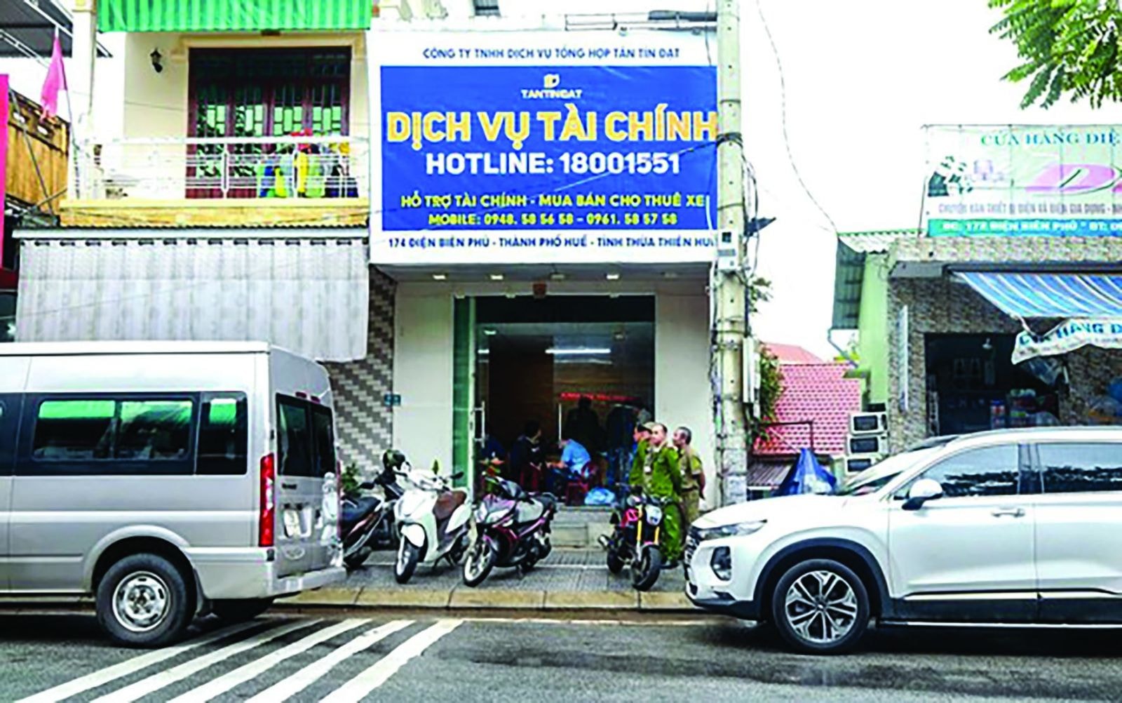  Cơ quan chức năng kiểm tra một đơn vị cho vay công nghệ. (Ảnh minh họa)