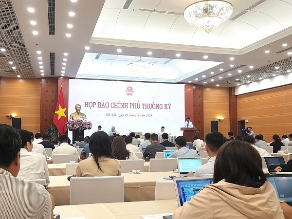 Toàn cảnh buổi họp báo.